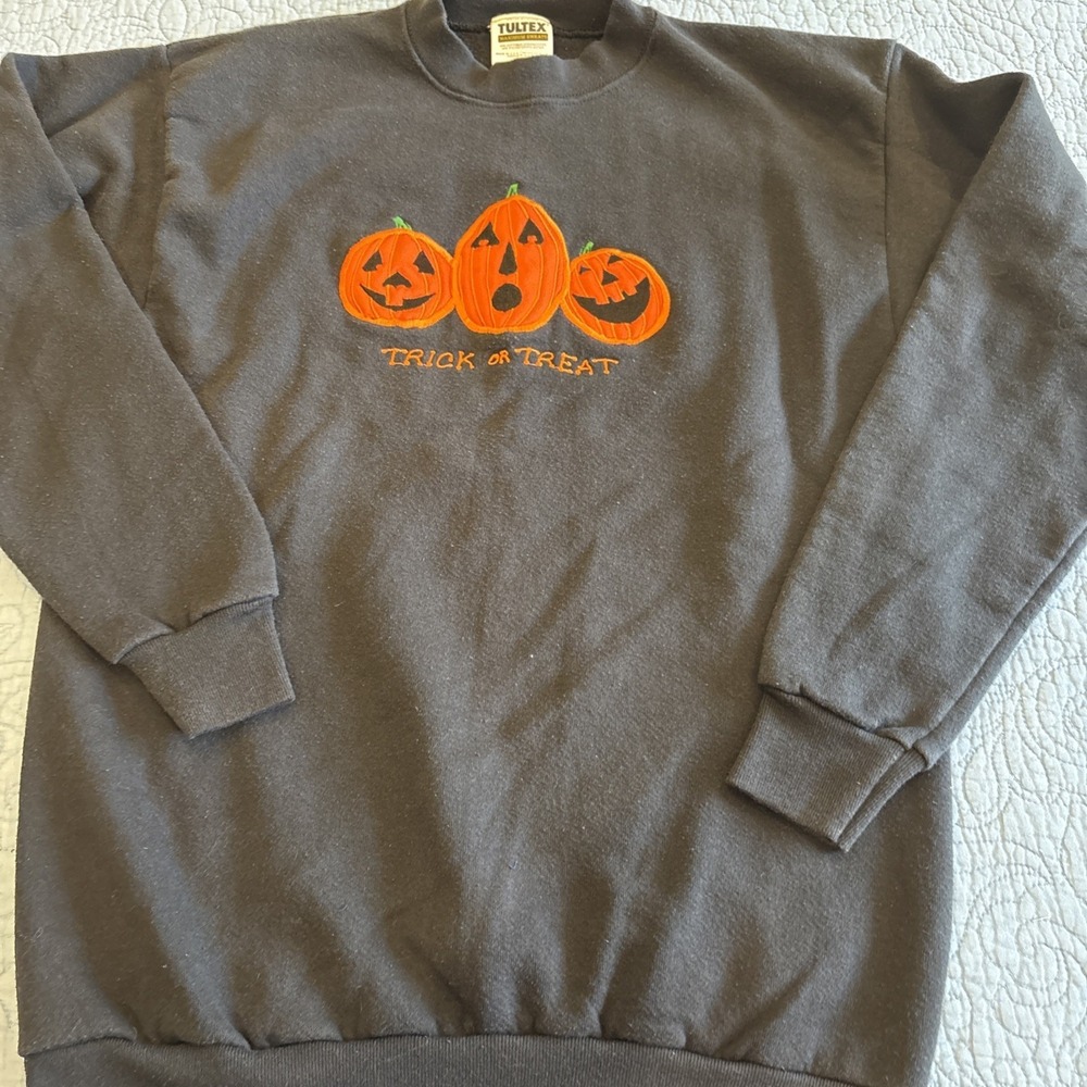 Tultex Medium Halloween Pumpkin Sweatshirt VTG Embroidered Black Made in USA